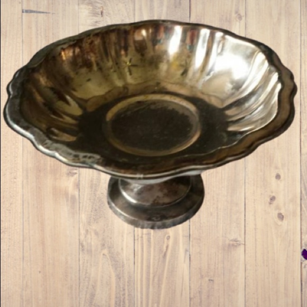 WM ROGERS VINTAGE SILVER PLATED FOOTED CANDY DISH
